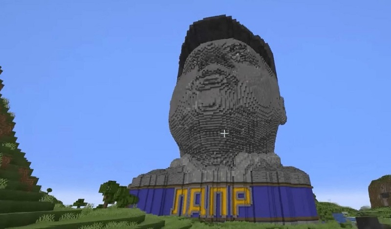 В Minecraft появился памятник Владимиру Жириновскому, возле которого проведут онлайн-демонстрацию 1 мая